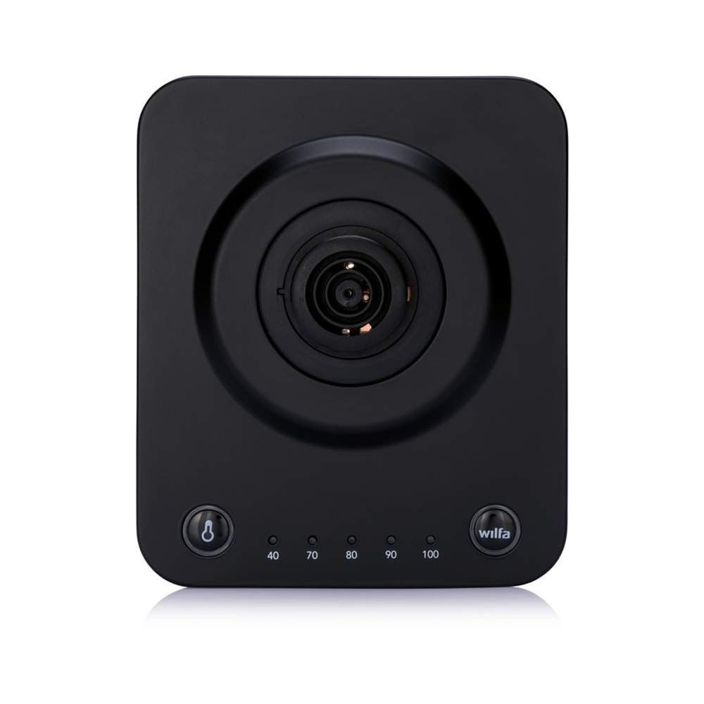 Schwarze Wasserkocher Station ohne Wasserkocher auf weissem Hintergrund